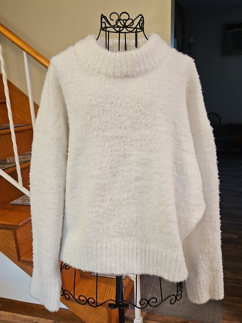 👚FREE ASSEMBLY White Fuzzy Crewneck Sweater